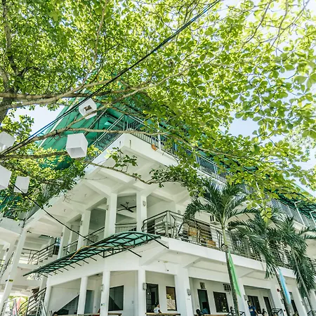 Hk Beach Resort And Restaurant