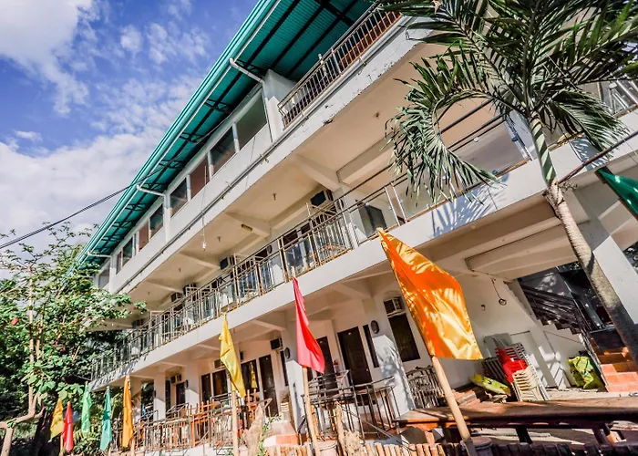 Hk And Restaurant Resort 3*
