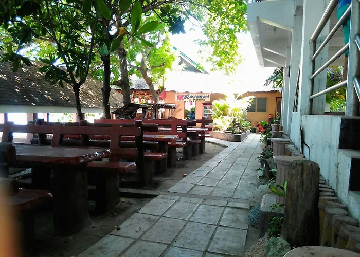 Hk And Restaurant 3* Moalboal