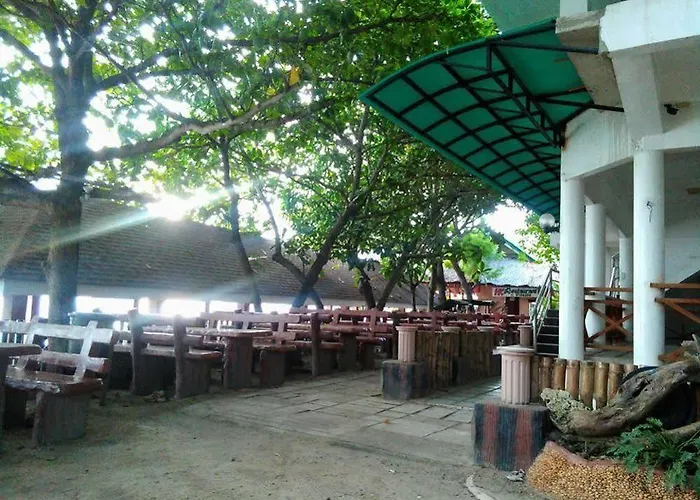 Hk And Restaurant 3* Moalboal