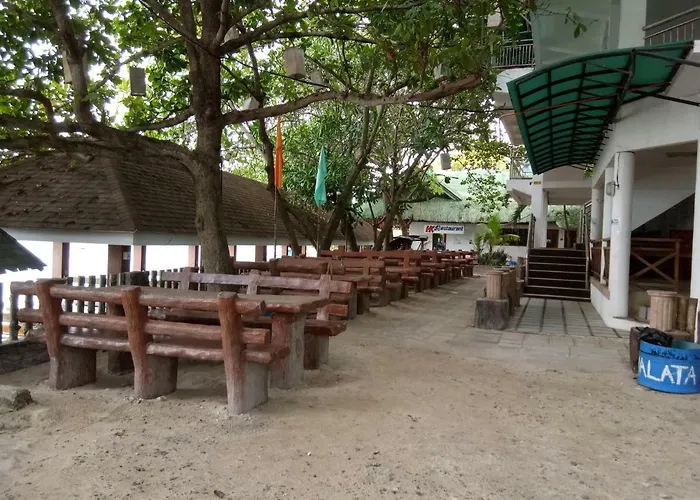 Hk And Restaurant 3* Moalboal